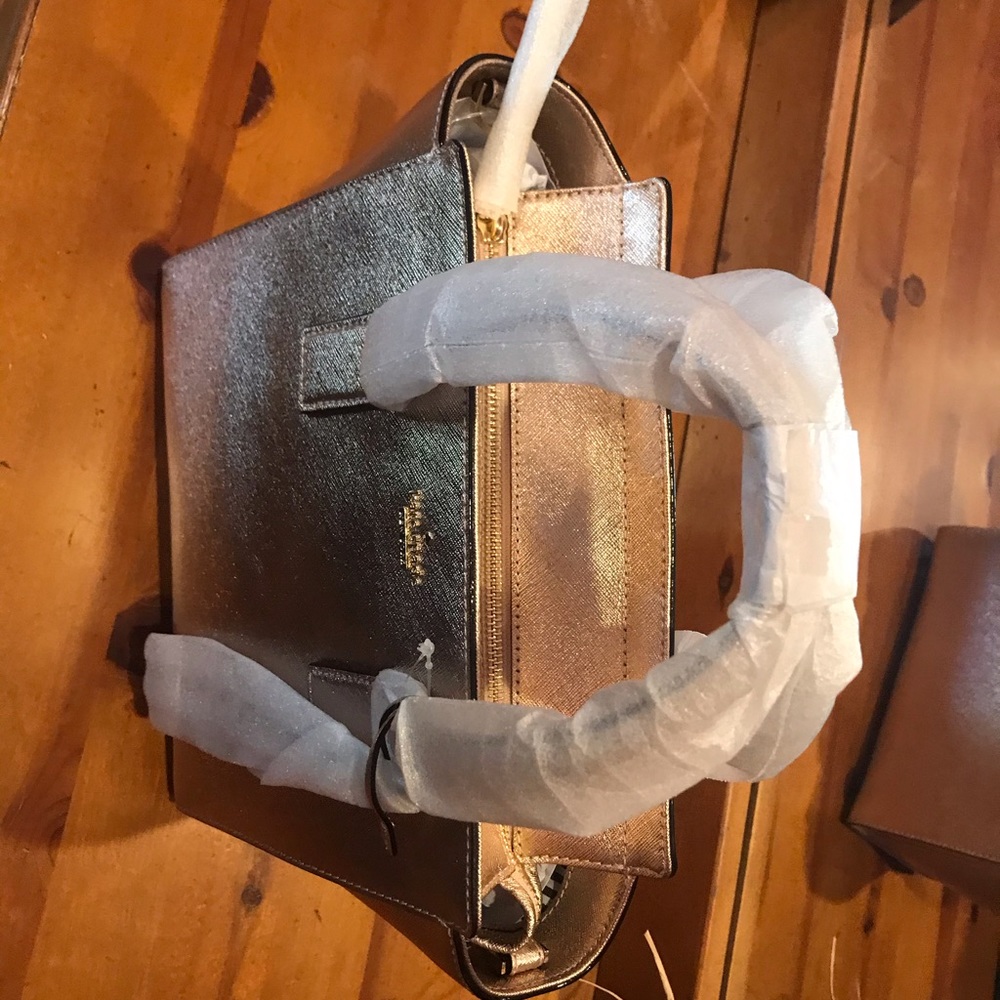Kate Spade purse - Picture 2 of 7
